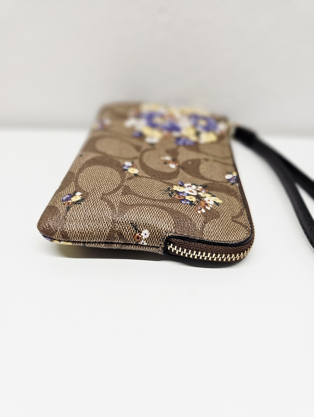 Coach Corner Zip Floral Wristlet F31914 - Picture 8 of 9